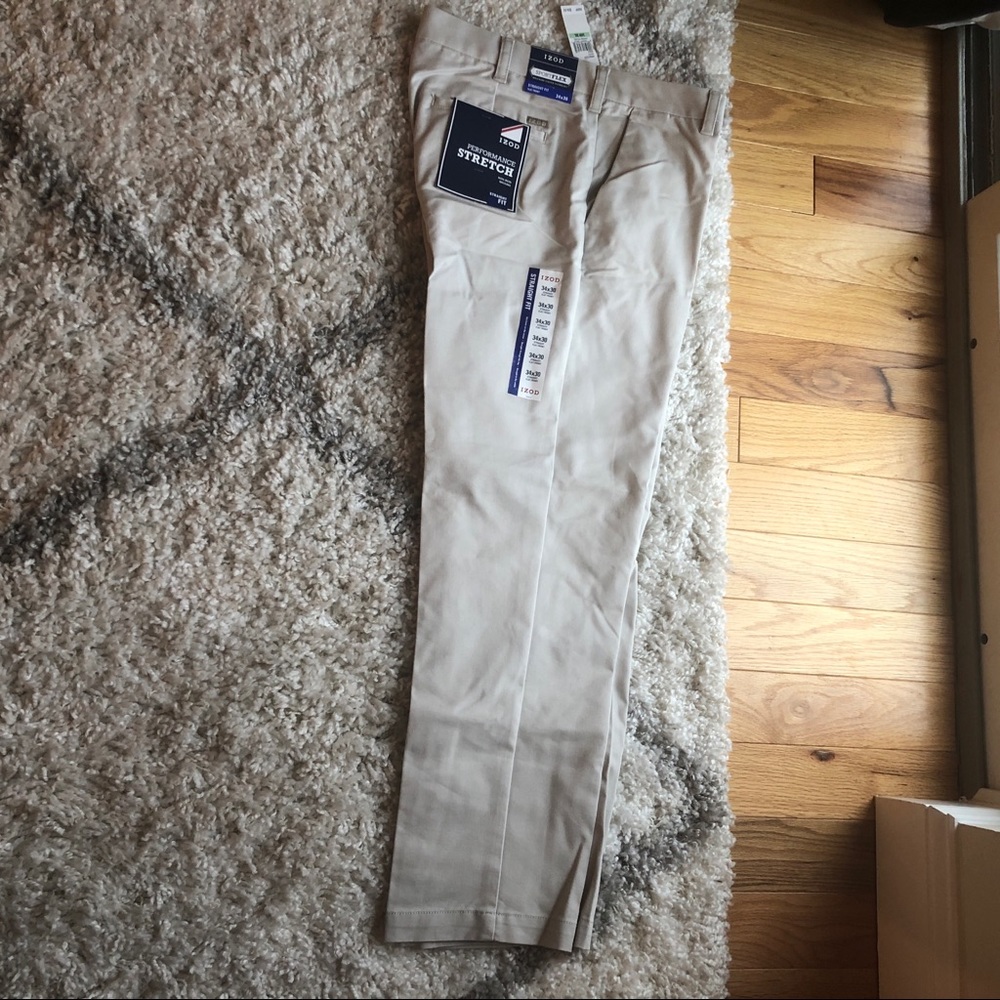 BRAND NEW men’s Izod Khakis
